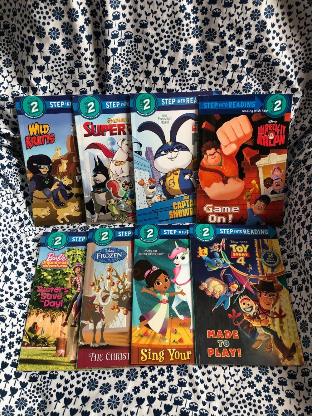 Lot of 8 DISNEY STEP INTO READING Books Level 2 Early Readers Preschool Grade 1